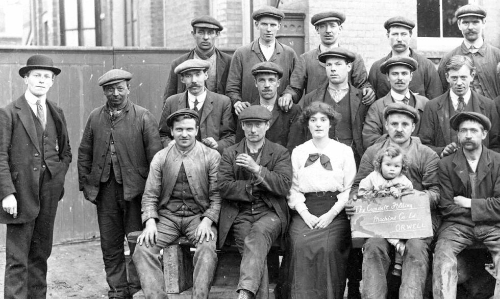Cundall's Foundry Workers and Florence Rosetta Bareham (nee Freestone) c1916
